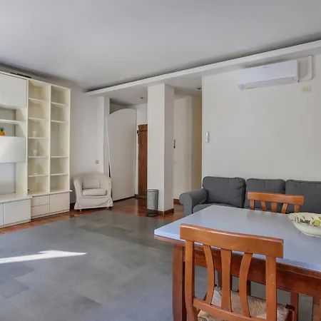 Apartment Santa Croce 2 Bedroom Florence