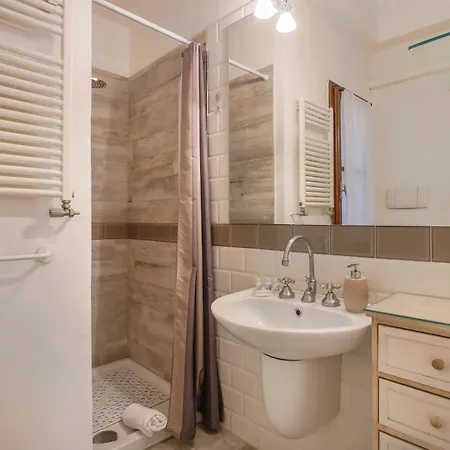 Santa Croce 2 Bedroom Apartment Florence