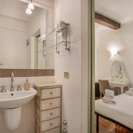 Santa Croce 2 Bedroom Florencja